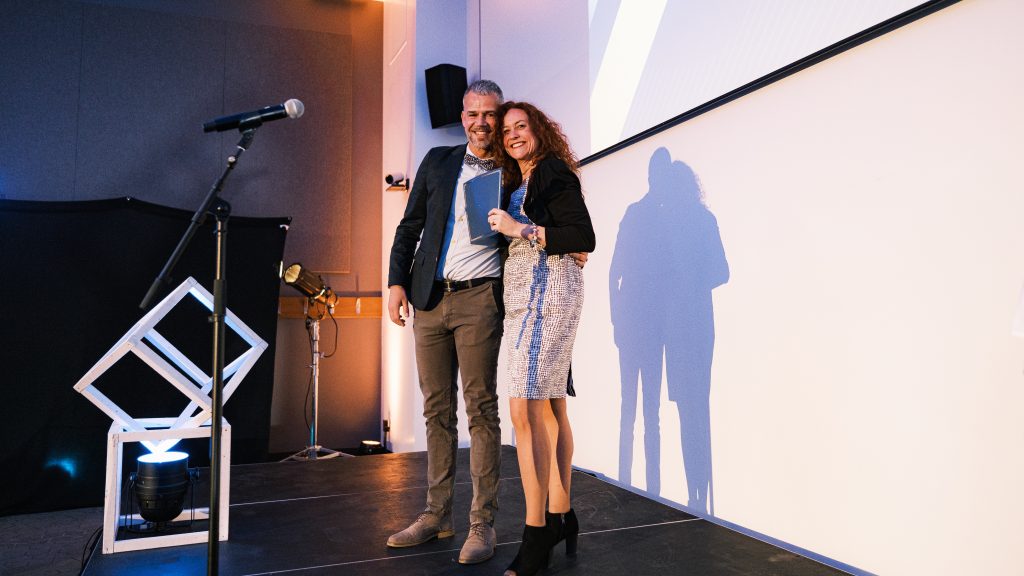 Florian Meyer et Christelle Lison sur une scène